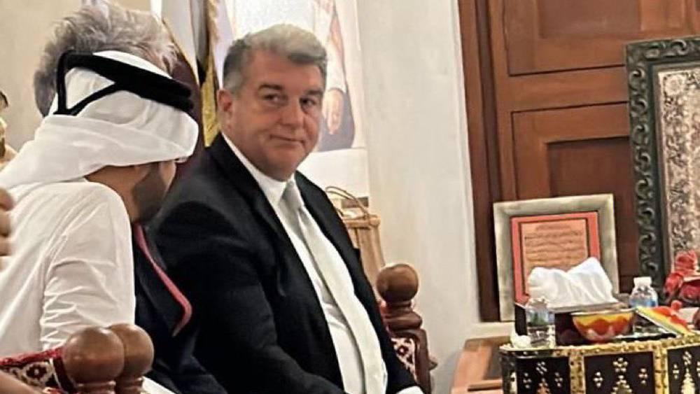 تقارير/ لابورتا يهدف إلى بيع 49 بالمئة من أسهم برشلونة لشركة قطرية برأس مال كبير