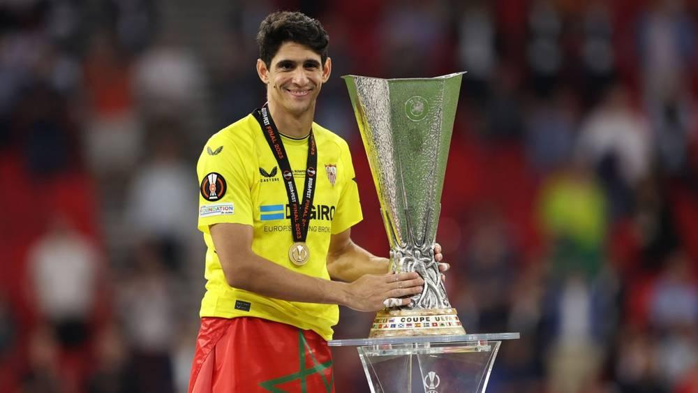 FC Séville - Yassine Bono élu joueur du mois