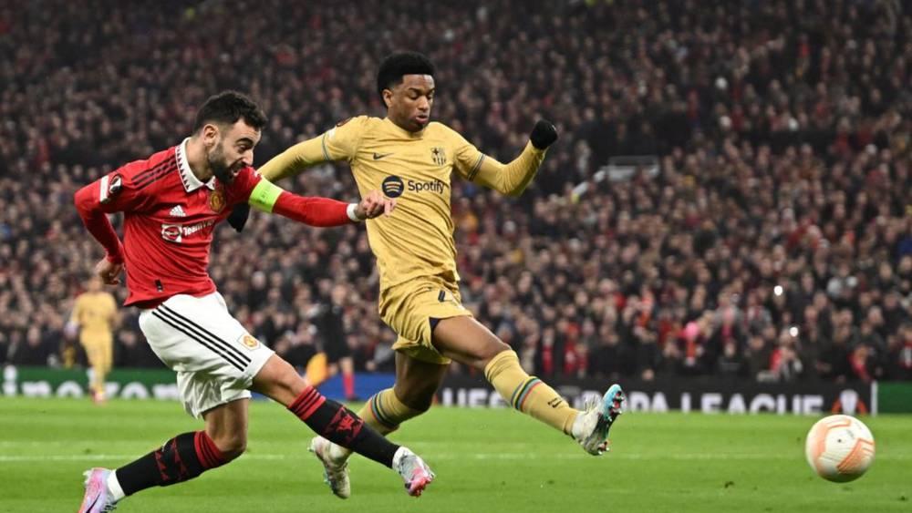 "اليويفا" يعاقب برشلونة ومانشستر يونايتد وأندية أخرى لخرقهم قواعد اللعب المالي النظيف