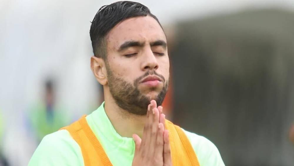 خاص/ بعد صفعة الشحات.. والدة الشيبي ترقد بإحدى مصحات البيضاء بسبب خوفها على ابنها واللاعب يقرر عدم التنازل عن القضية