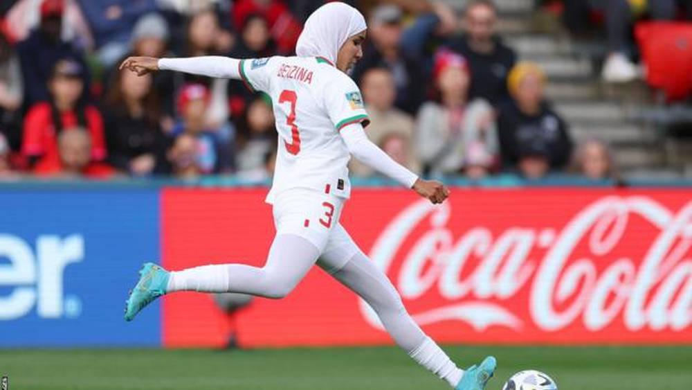 CdM féminine - Nouhaila Benzina première joueuse voilée