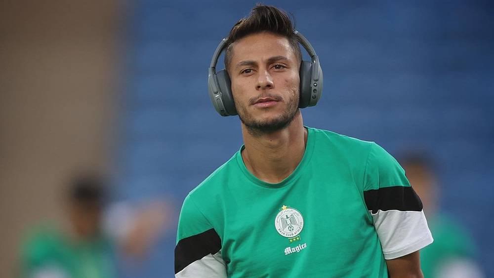 مسلسل التمرد يتواصل في الرجاء.. بعد حركاس وأهولو بوزوق يطالب بمستحقاته كاملة قبل بداية الموسم أو الرحيل!