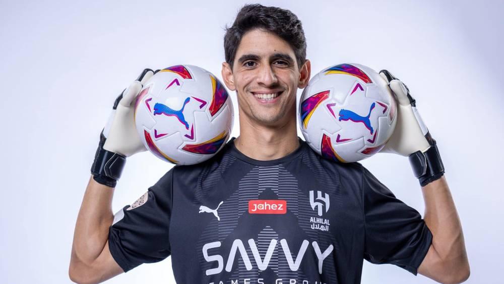 "ماركا"/ بونو سيتقاضى في الهلال السعودي ضعف راتبه مع إشبيلية 6 مرات