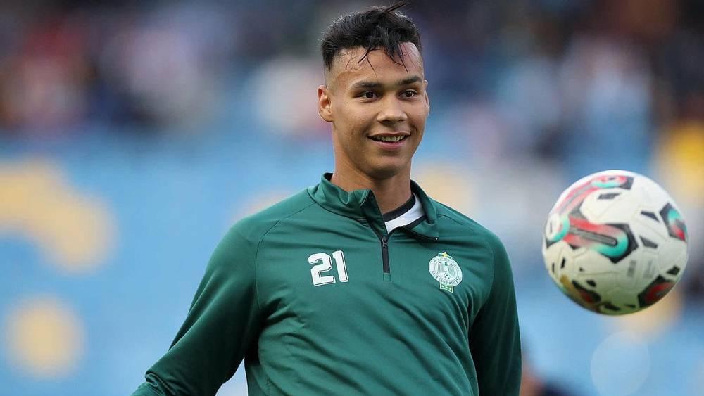 الرجاء الرياضي يوافق على إعارة الحسين رحيمي ويفاضل بين 3 عروض من القسم الأول للبطولة الاحترافية