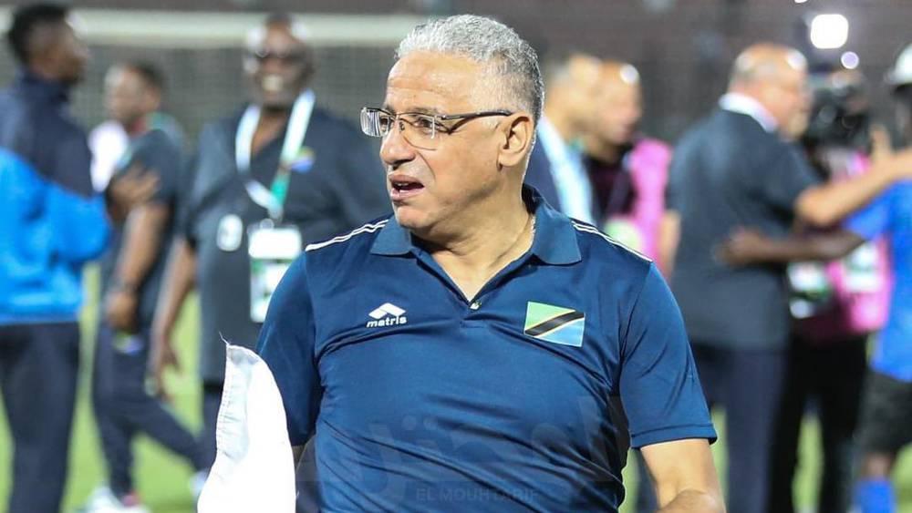 عمروش (مدرب منتخب تنزانيا) بعد هجوم مسؤول من الاتحاد الجزائري عليه: "كأن من فاز بالمباراة يهودي؟! هل كان ينتظر منّي أن أخسر؟"