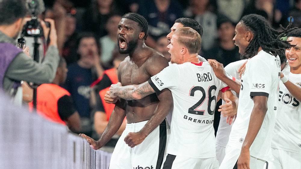 نيس "يقهر" باريس سان جيرمان (2-3) في "حديقة الأمراء"