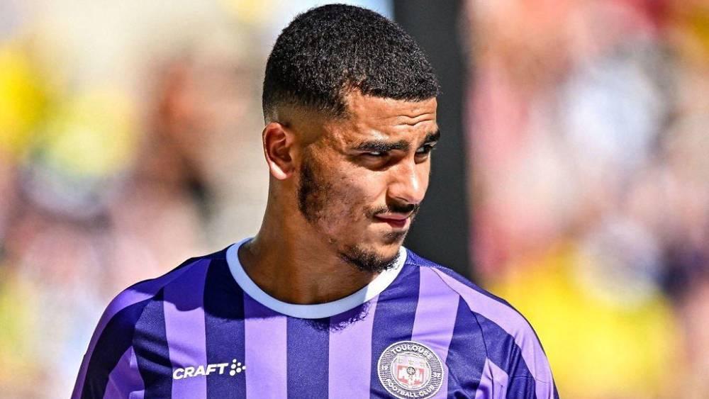 رسميا/ تولوز يعلن خضوع أبو خلال لعملية "ناجحة" و"احتمالية" غيابه حتى نهاية الموسم الكروي الحالي