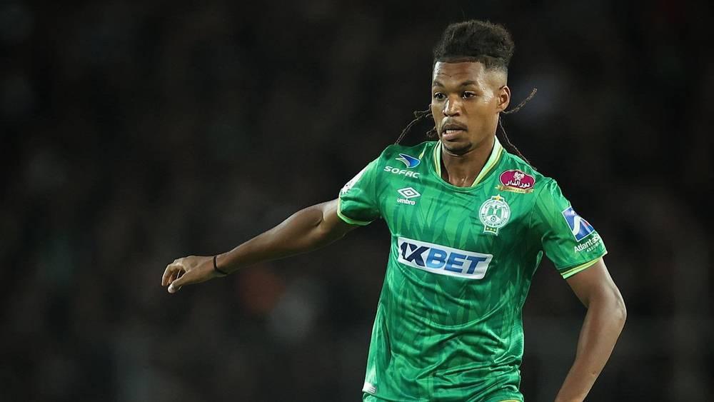 تشكيلة الرجاء أمام الحسنية.. حضور أساسي لبوغرين وموباريك وحسين يقود الهجوم رفقة النفاتي والزرهوني