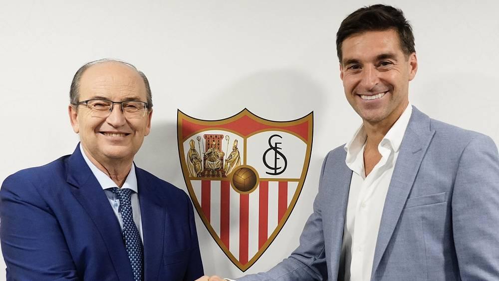 رسميا/ إشبيلية يعلن تعاقده مع المدرب دييغو ألونسو لموسم واحد