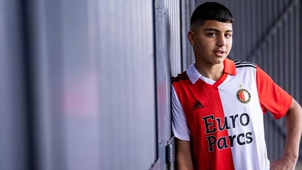 المغربي نسيم الهرموز (16 سنة) يخوض مباراته الأولى رفقة كبار فينورد الهولندي