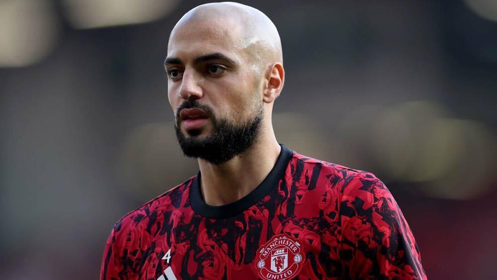 أمرابط: "تحقيق نتائج إيجابية سيرفع منسوب الثقة في مانشستر يونايتد ونحن نبذل طاقتنا من أجل ذلك"