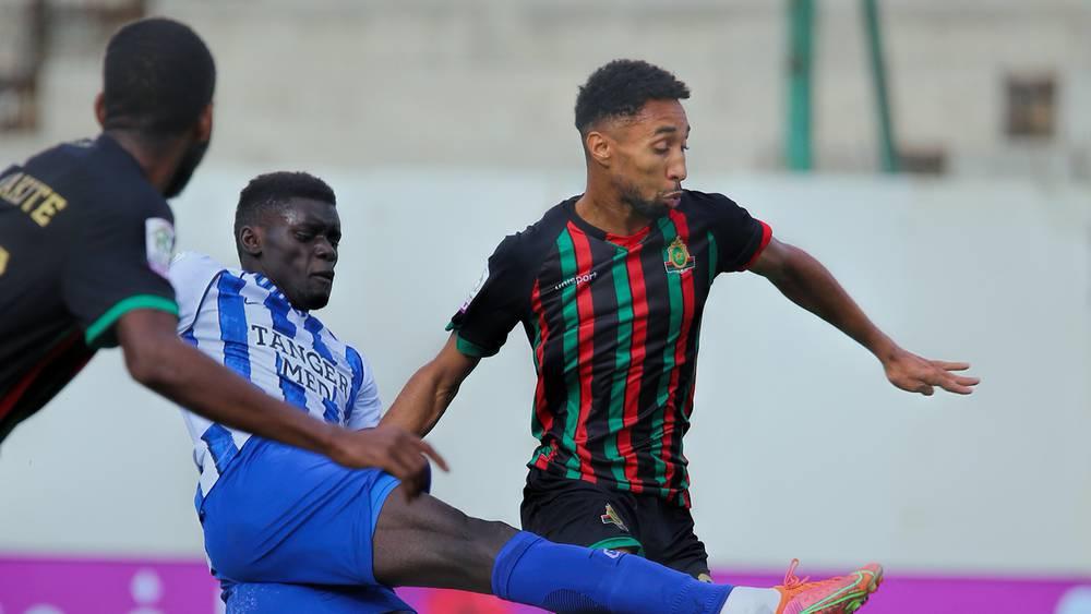 الجيش الملكي يرتقي لصدارة البطولة "مؤقتا" بعد الفوز على اتحاد طنجة (1-0)