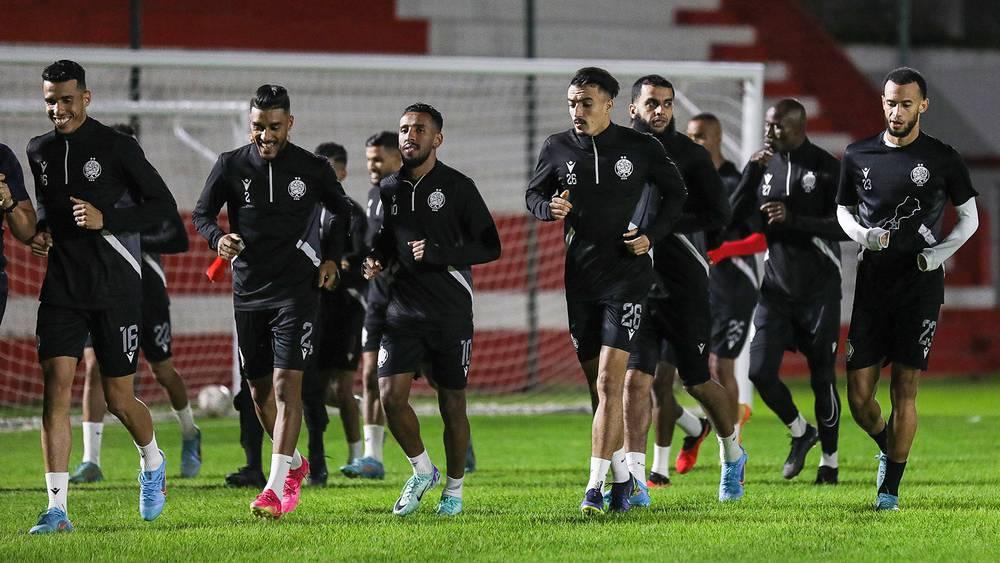 الوداد يجري مرانه الأخير بمركب بنجلون قبل السفر إلى جنوب أفريقيا لمواجهة ماميلودي سان داونز