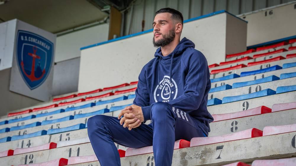 نسيم الشادلي (لاعب كونكارنو الفرنسي): "هدفي هو المشاركة رفقة المنتخب المغربي في الألعاب الأولمبية بباريس"