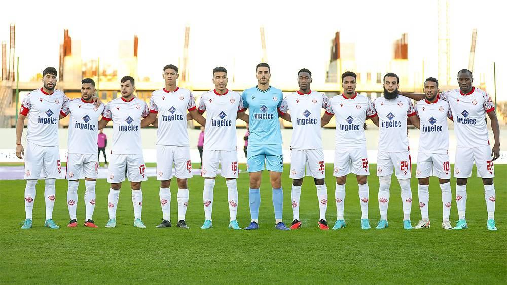 رمزي يستدعي 21 لاعبا لمواجهة مولودية وجدة والقائمة تشهد عودة أبو الفتح