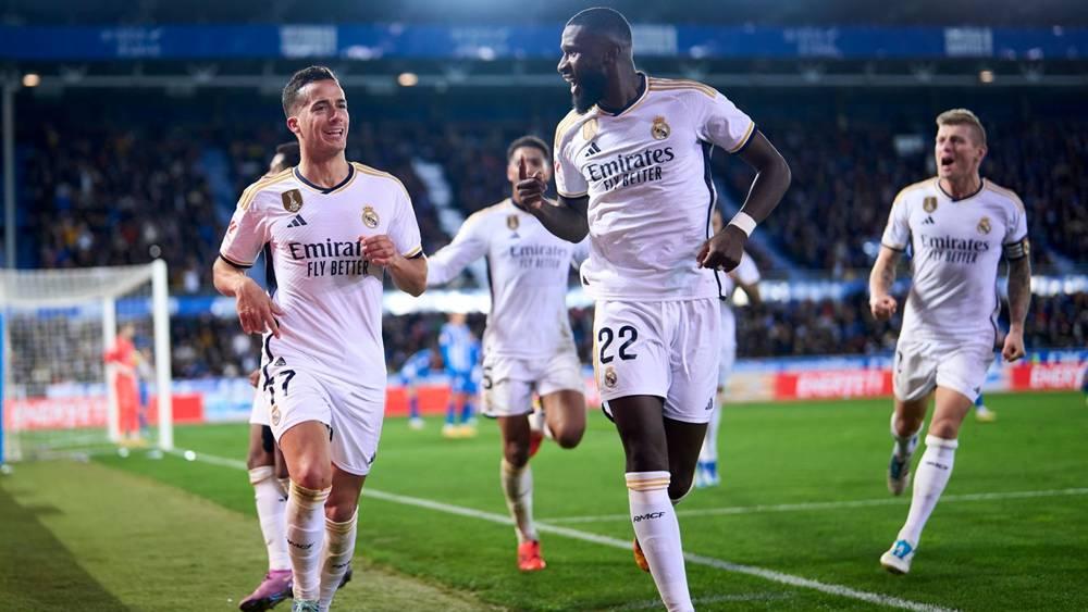 ريال مدريد يسجل هدفا في "الوقت القاتل" على ألافيس ويفتك صدارة "الليغا" بفارق الأهداف عن جيرونا