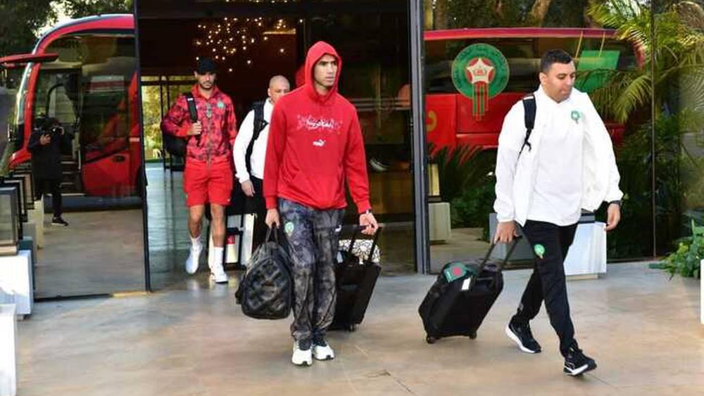 بعثة المنتخب المغربي تحط الرحال بأرض الوطن صباح يومه الخميس بعد الإقصاء من "الكان"