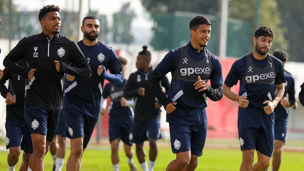 بعثة الوداد تحط الرحال ببوتسوانا والبنزرتي يبرمج حصة تدريبية واحدة قبل مواجهة جوانينغ كالاكسي