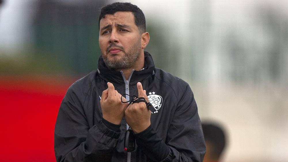 الفالحي: "أن تضيع الفرص بتلك الطريقة ويسجل المنافس من فرصة واحدة فإن ذلك كان قاسيا"