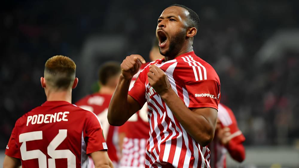 الكعبي يواصل صدارته لهدافي الدوري اليوناني ويحرز هدفه الـ27 مع أولمبياكوس هذا الموسم في جميع المسابقات