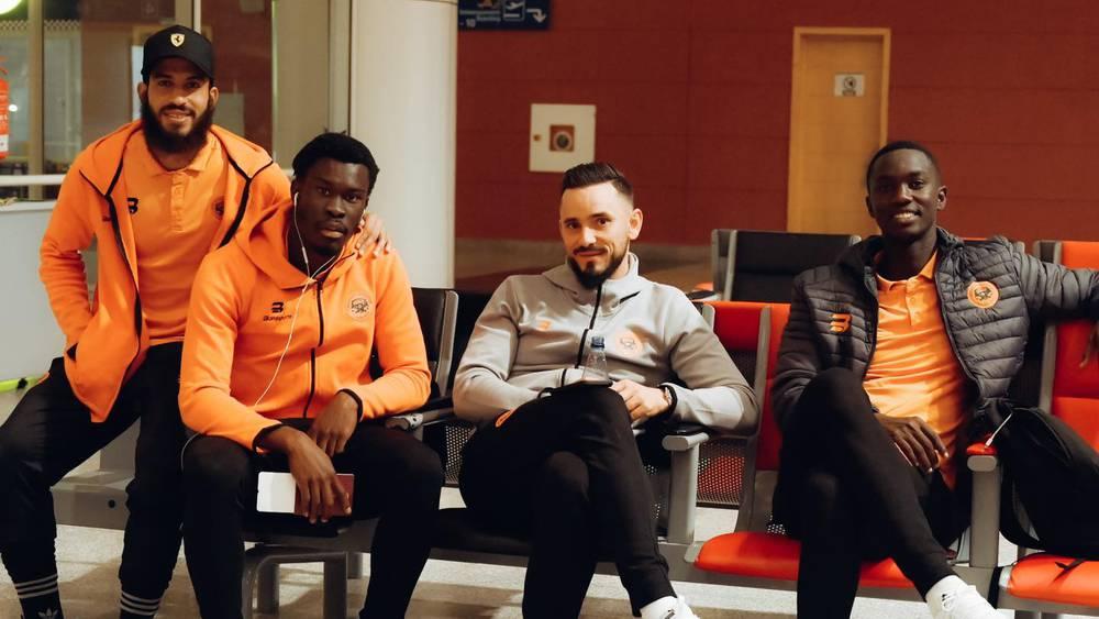 كأس الكونفدرالية/ بعثة نهضة بركان تسافر صوب الجزائر صبيحة بعد غد الجمعة تأهبا لملاقاة اتحاد العاصمة