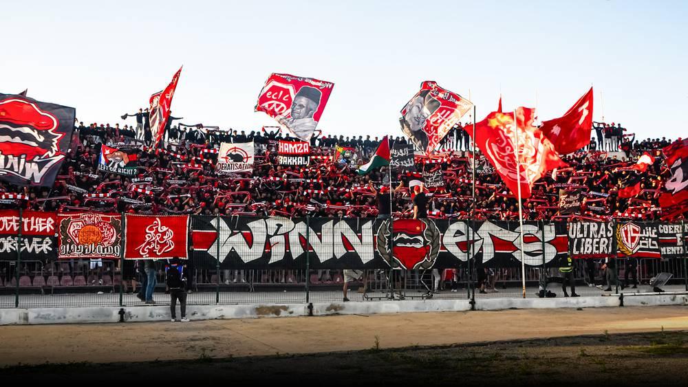 العصبة الاحترافية تقرر معاقبة الوداد بخوض 4 مباريات بدون جمهور بسبب أحداث مباراة الجيش