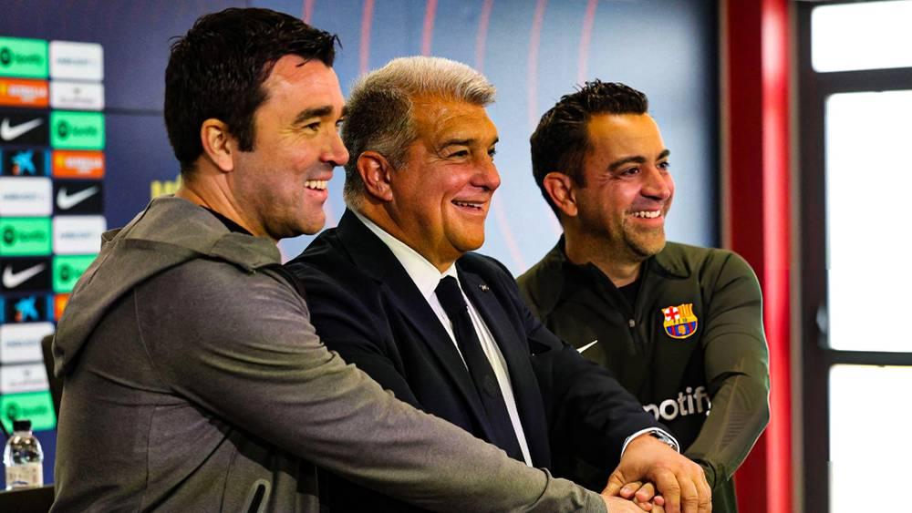 لابورتا يعلن استمرار تشافي في برشلونة: "لديه ثقتنا الكاملة"