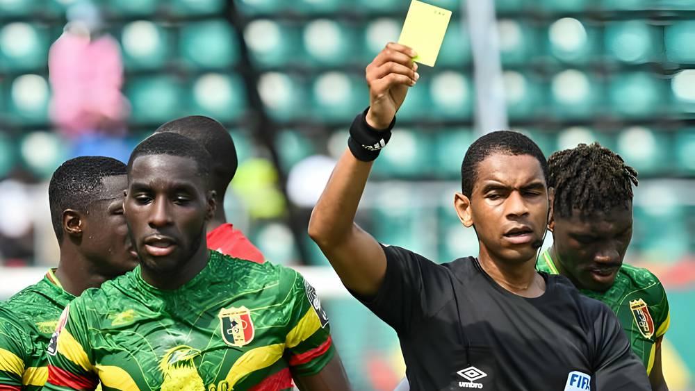 تصفيات المونديال/ الكزاز يقود مباراة موريتانيا والسنغال بمساعدة برينسي والناصيري