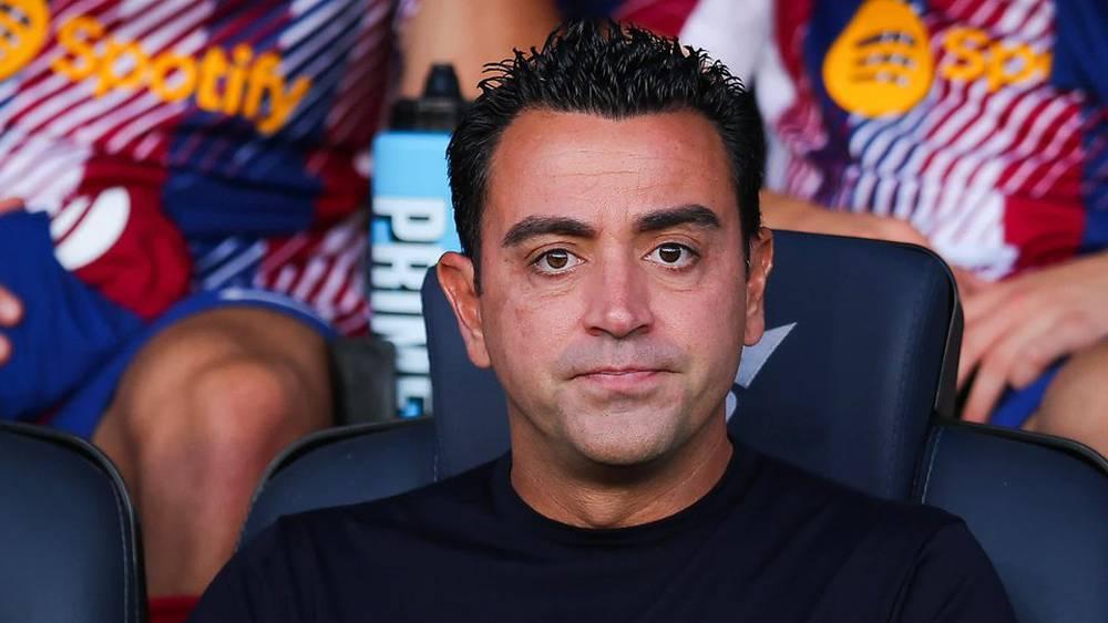 رسميا/ برشلونة يعلن إقالة تشافي هيرنانديز من منصبه كمدرب للفريق