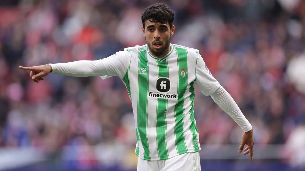 "موندو ديبورتيفو"/ شادي رياض متواجد في لندن لإكمال انتقاله إلى كريستال بالاس