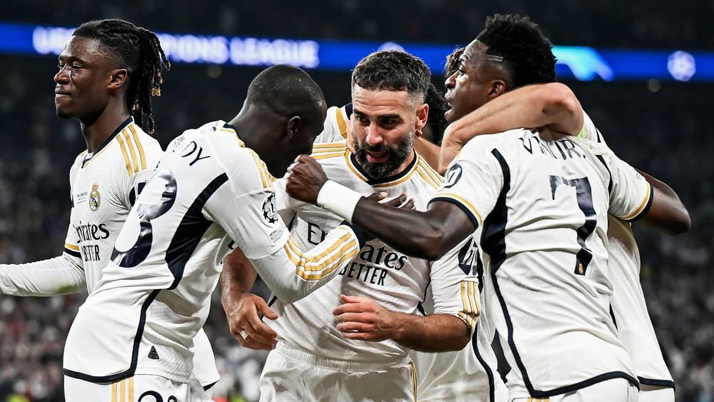 ريال مدريد يتوج بلقب دوري الأبطال للمرة 15 في تاريخه بعد الفوز في النهائي على دورتموند (2-0)