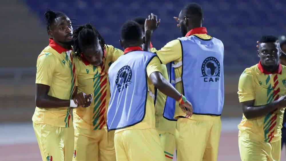 لاعبو الكونغو برازافيل يقاطعون التداريب وبعضهم يهدّد بالعودة إلى أوروبا وعدم مواجهة المغرب في تصفيات المونديال