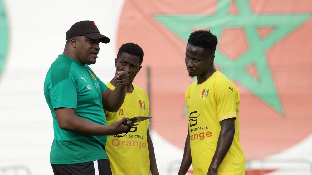 دياوارا (مدرب غينيا): "انتصرنا على الجزائر لاستعادة النقاط التي أضعناها أمام بوتسوانا ونحن في السباق للتأهل إلى كأس العالم"