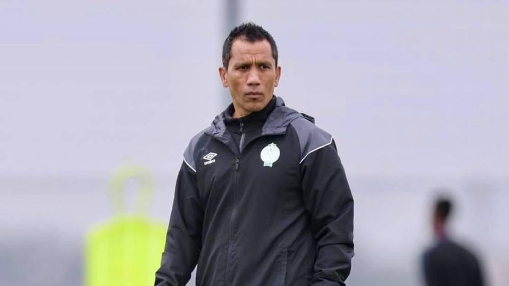 بعد اعتذار عمر نجحي.. سيمبا التنزاني يقدم عرضا لمساعد زينباور فادلو ديفيدس لتدريب الفريق