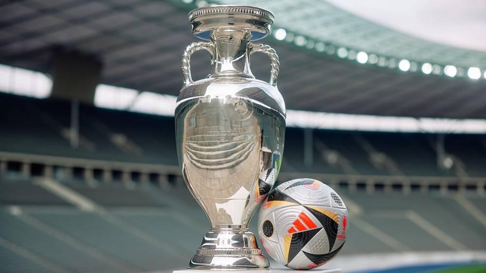 لماذا ألغيت مباراة تحديد المركز الثالث في كأس أوروبا منذ 44 عاما؟