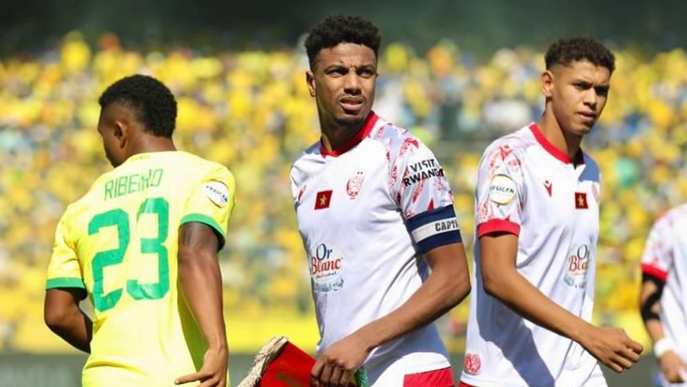 العملود: "اليوم أعلن عن رحيلي وبحزن كبير بالجسد دون الروح عن فريق القلب الوداد"