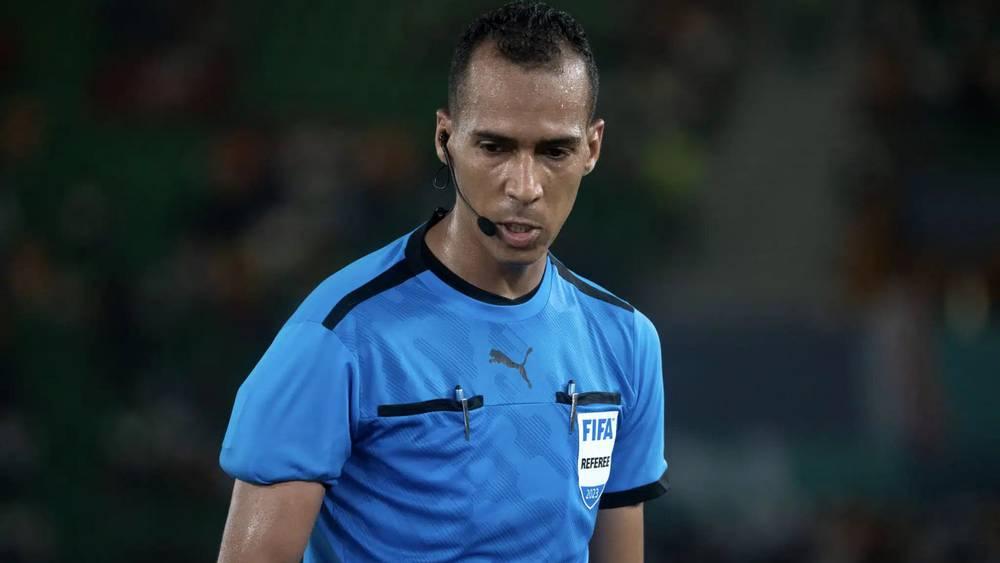 مجموعة المغرب/ الحكم الموريتاني "دحان بيدة" يقود مباراة المنتخب الأرجنتيني أمام أوكرانيا