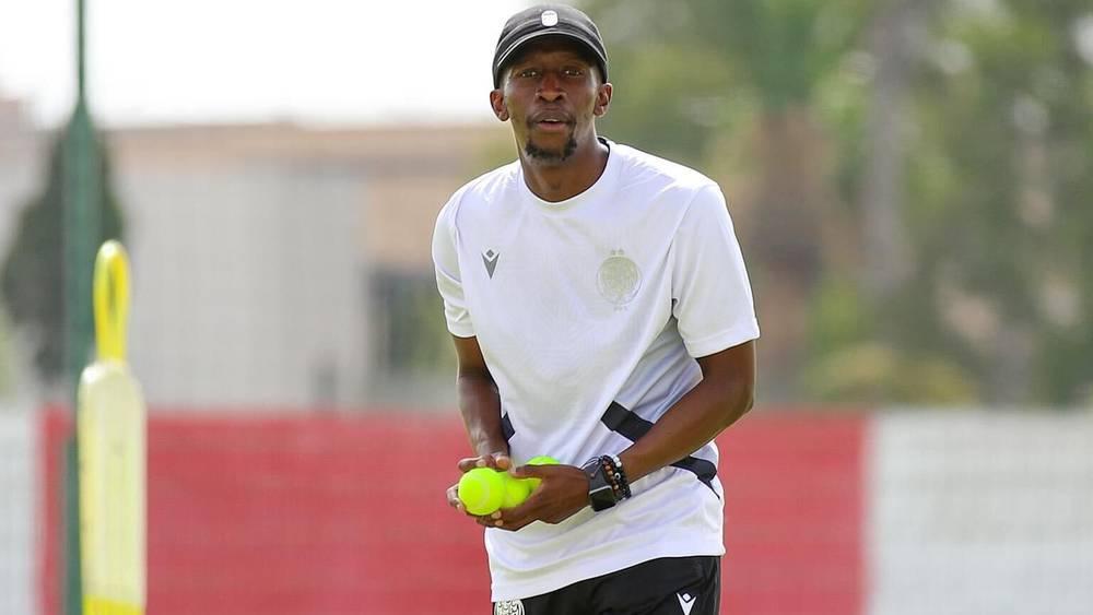 باديلا (مساعد مدرب الوداد): "لسنا سعداء بأدائنا بشكل كامل.. نسعى للعب براحة أكبر والتمتع بمزيد من الإيقاع"