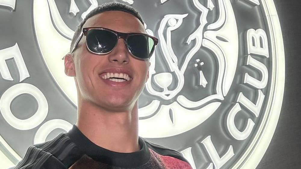 الخنوس: "اللعب في الدوري الإنجليزي كان حلما وآمل تحقيق العديد من الانتصارات رفقة ليستر سيتي"