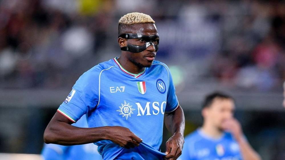 أوسيمين ينتظر عرضا سعوديا لإنقاذ مسيرته بعد "فشل" انتقاله إلى تشيلسي وقرار نابولي باستبعاده من الفريق!