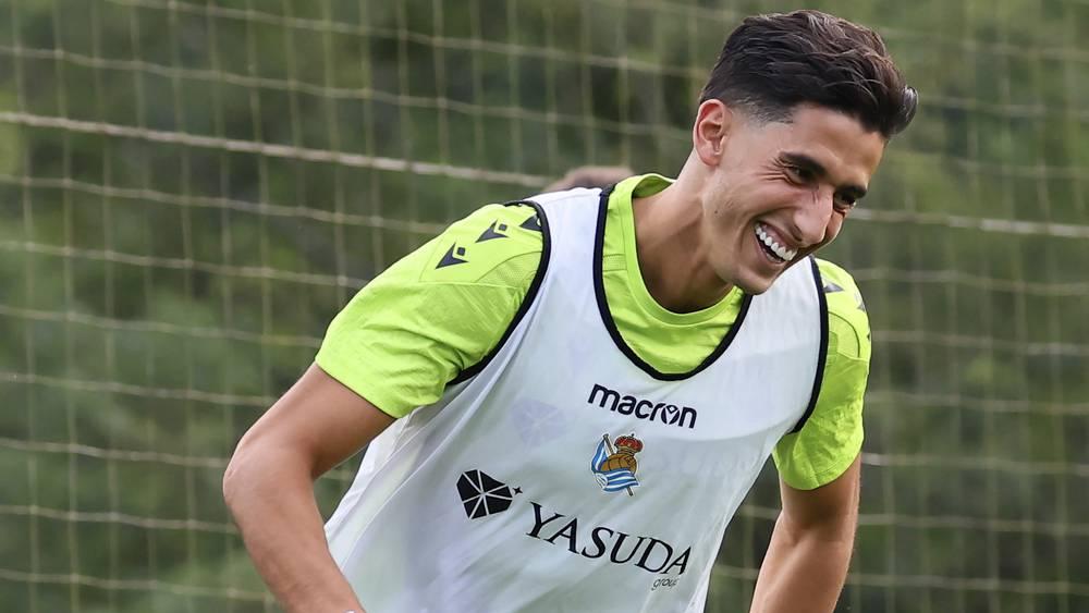 نايف أكرد يُسجل حضوره الأول في قائمة ريال سوسيداد ضد خيتافي بـ"الليغا"