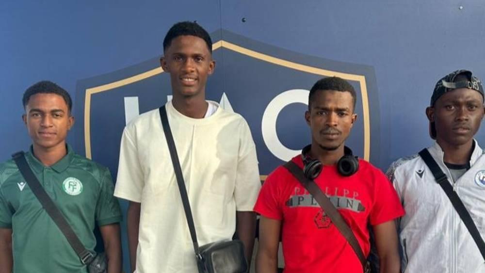 فِرار 4 لاعبين من جزر القمر بعد حصولهم على "فترة تجريب" في فرنسا