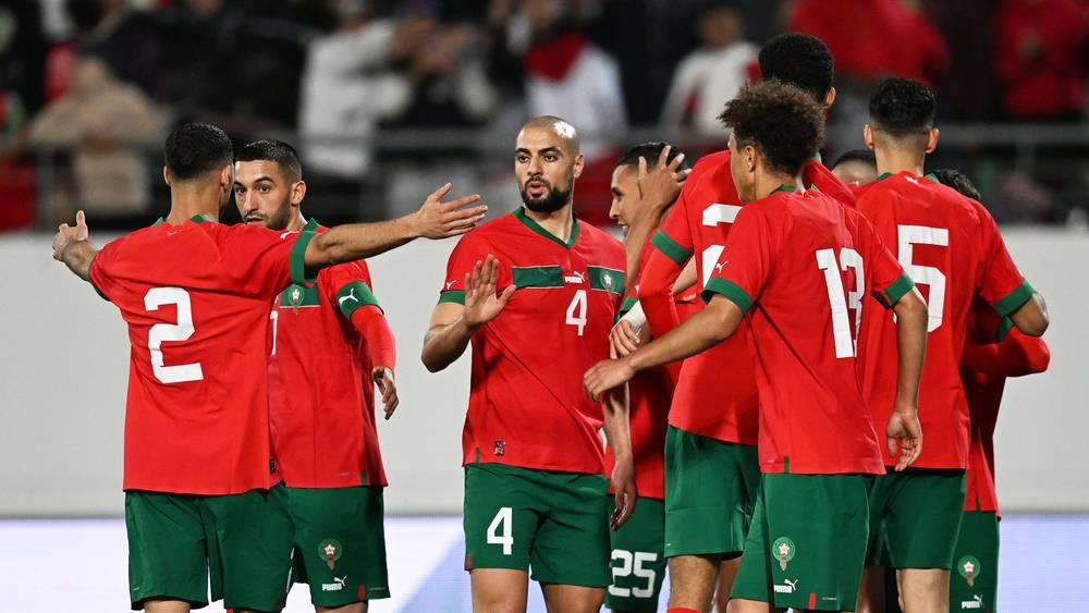تشكيلة المنتخب المغربي ضد الغابون.. رحيمي يقود الهجوم رفقة الزلزولي
