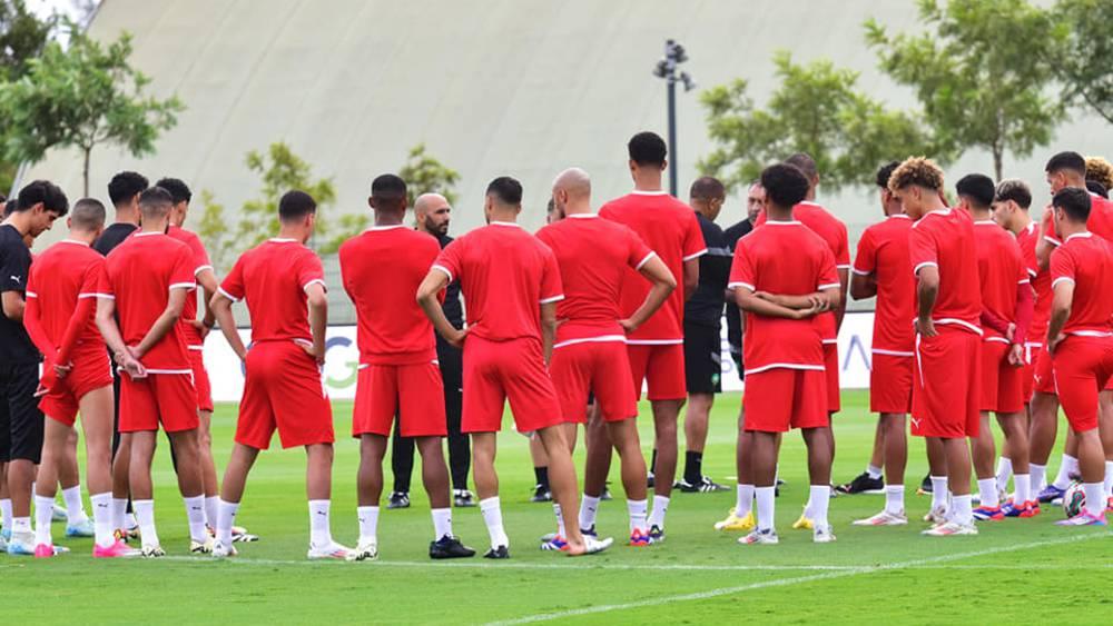 الركراكي: "إلى شِي لاعب حسّْ أن المنتخب دْيالُو غَادي نْتدخّل"