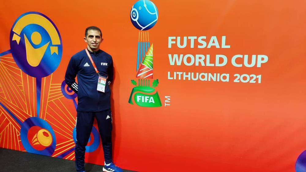 خالد هنيش يقود مباراة أوزبكستان البلد المضيف أمام هولندا في مونديال الفوتسال