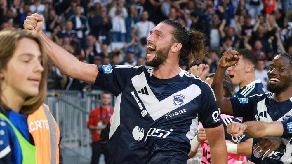 "أندي كارول".. من ليفربول ونيوكاسل إلى "الدرجة الرابعة" في فرنسا للمساهمة في "إنقاذ" بوردو