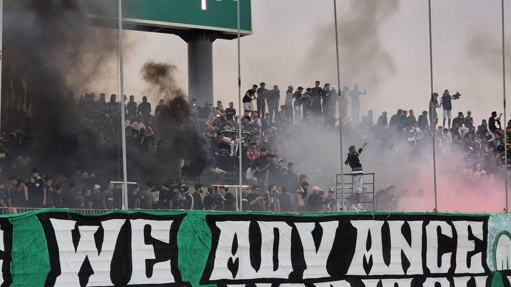 السلطات الأمنية للبيضاء تقرر السماح بحضور جماهير الدفاع ح.ج في مباراة الوداد وإدارة النادي الأحمر تحدد أثمنة تذاكر الضيوف في 150 درهما