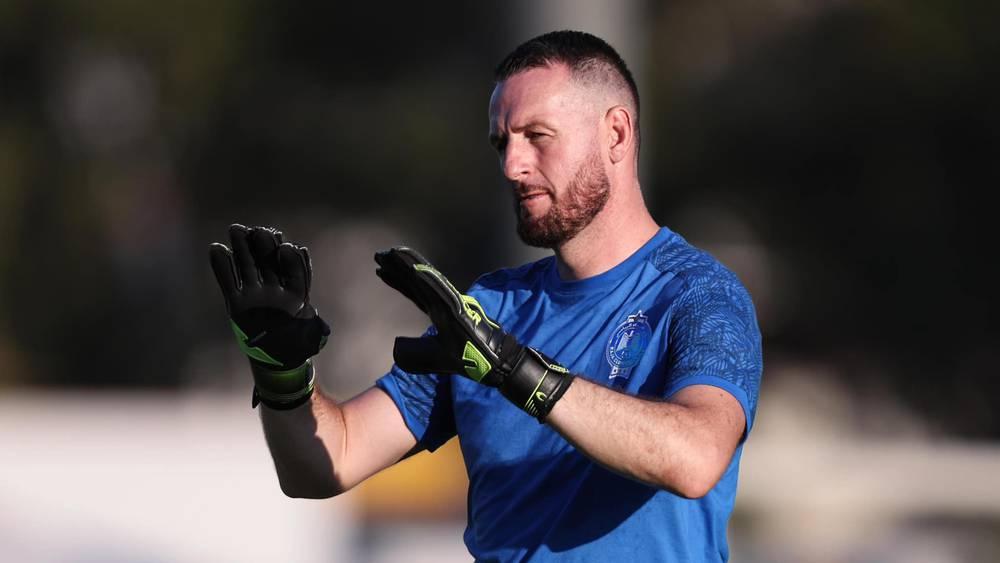 مسؤولو الرجاء يستعينون بالدغاي بعد إقالة مدرب الحراس البوسني سومون أسمير