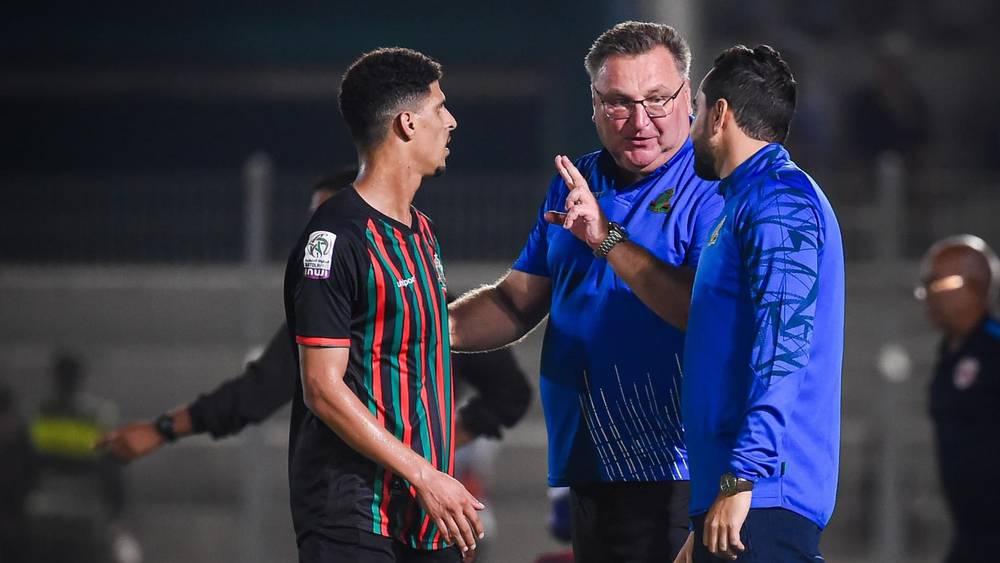 تشكيلة الجيش الملكي ضد نهضة بركان.. ميشنيفيتش يعتمد على النقاش وإينونغا في الدفاع وجويل بيا والفحلي يقودان الهجوم