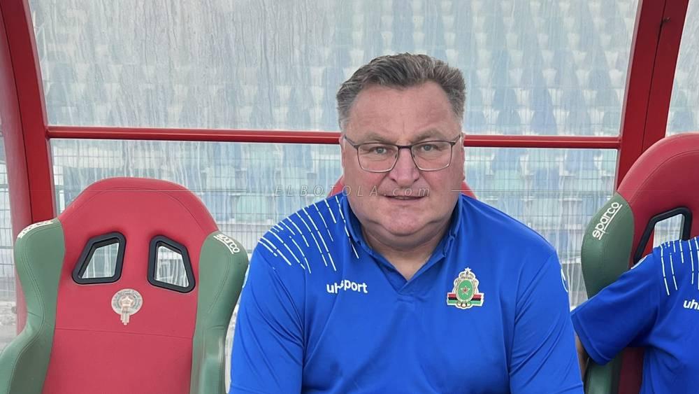 مدرب الجيش: "أعتقد أن الحكم قام بالتصفير 100 مرة في مباراتنا أمام نهضة بركان.. لو كان في إنجلترا لتعرّض لمشاكل كبيرة"